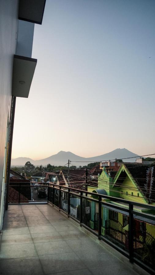 Wangi Homestay Banyuwangi  Bagian luar foto